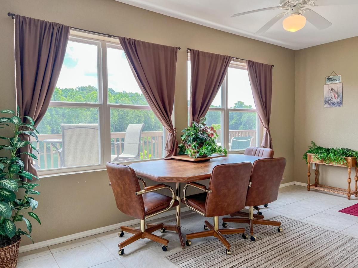 Lake Front 2Br Walk-In With Large Deck - Free Tickets Included - 79-1 Branson Ngoại thất bức ảnh